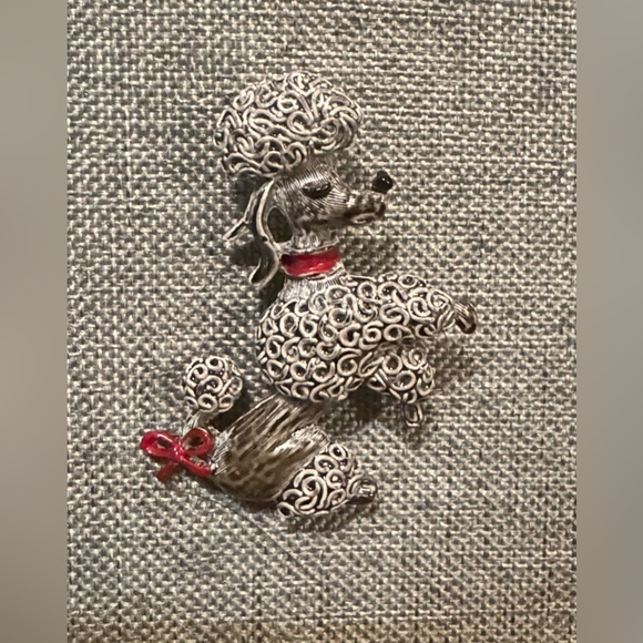Vintage Silver Poodle Brooch🐩 - Picture 3 of 5